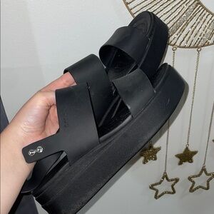 CROCS Black Women's Platform Sandals Womens 7